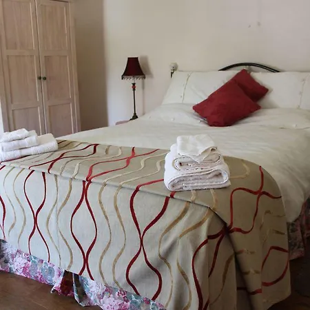 Enniskerry - The Loves Cottage Shepton Mallet Room photo